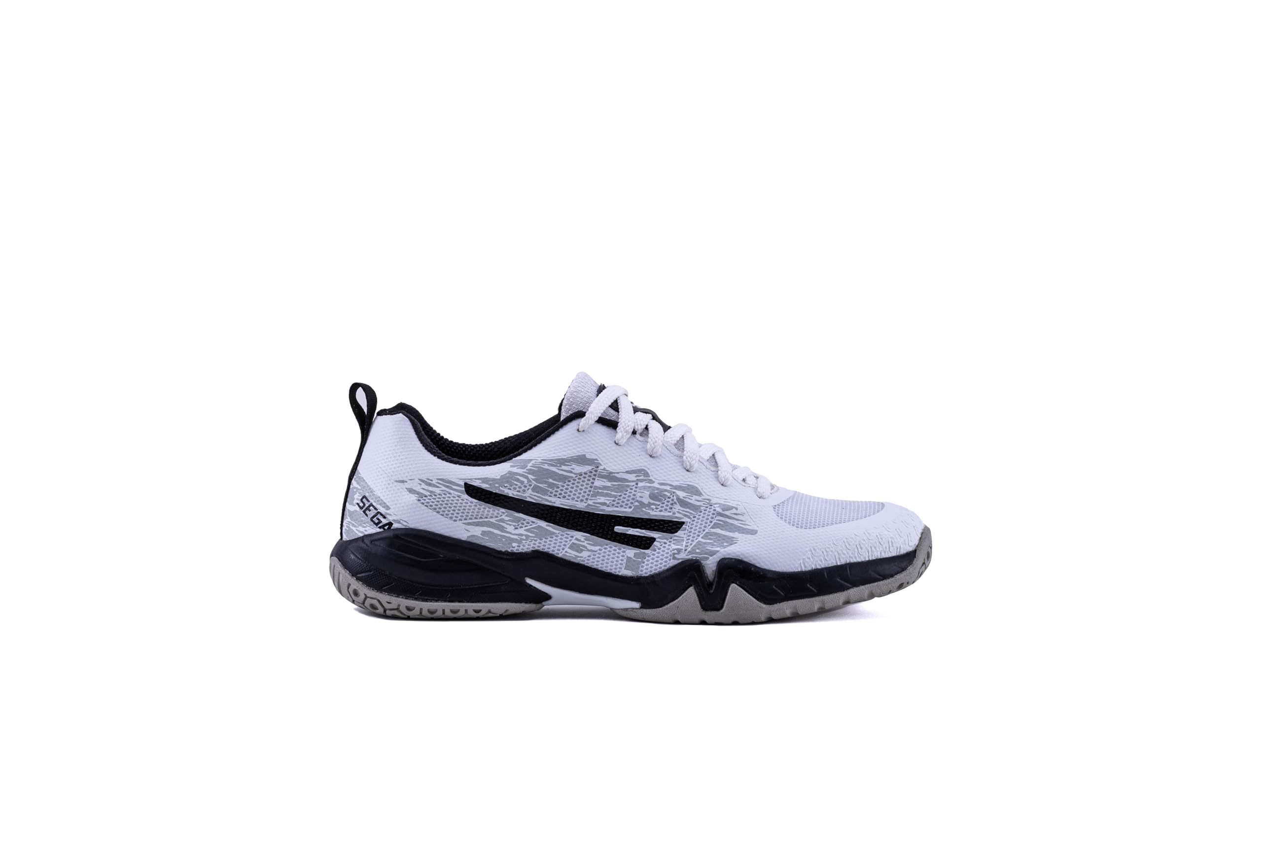 A pair of white QUIVE SEGA RP24 badminton squash court trainers with black accents and a textured sole.