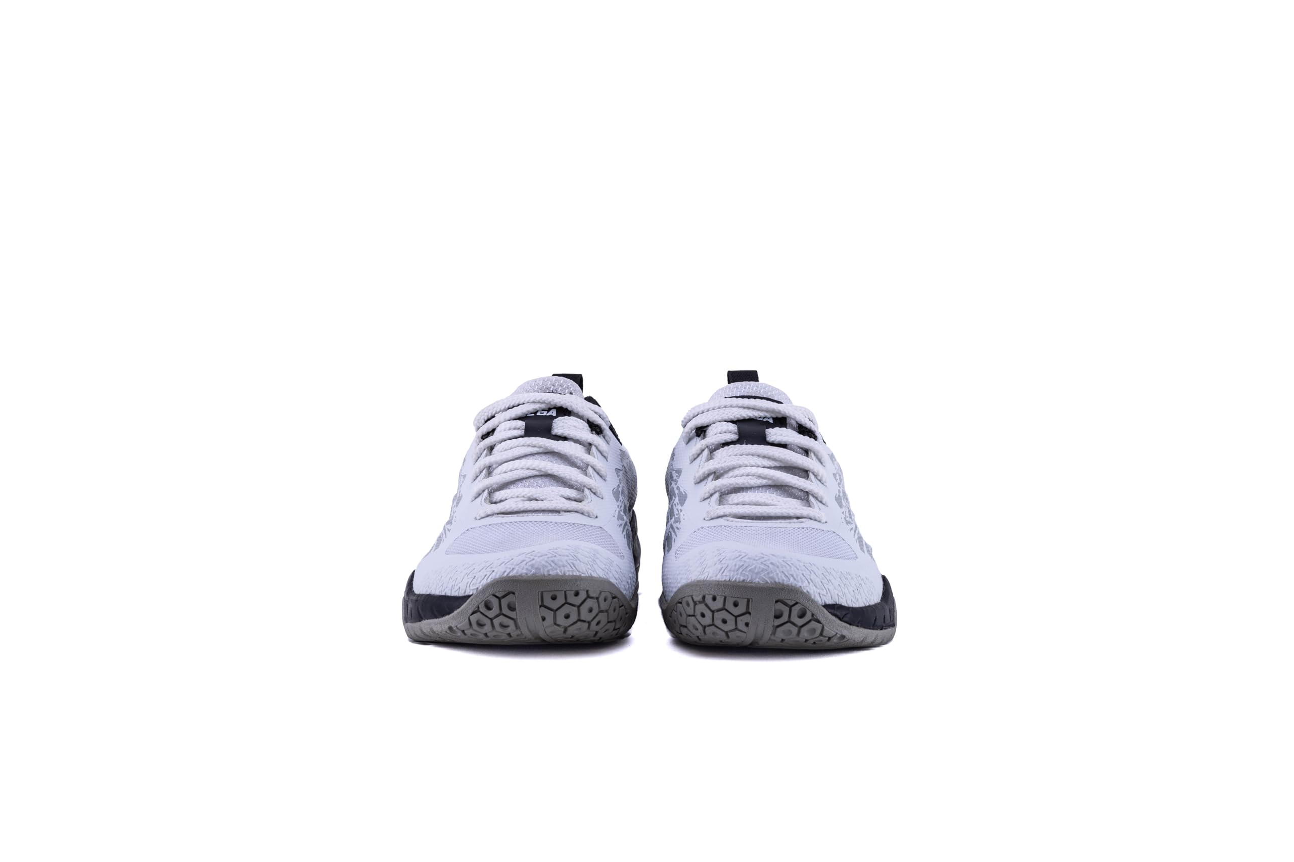 A pair of white QUIVE SEGA RP24 badminton squash court trainers with black accents and a textured sole.