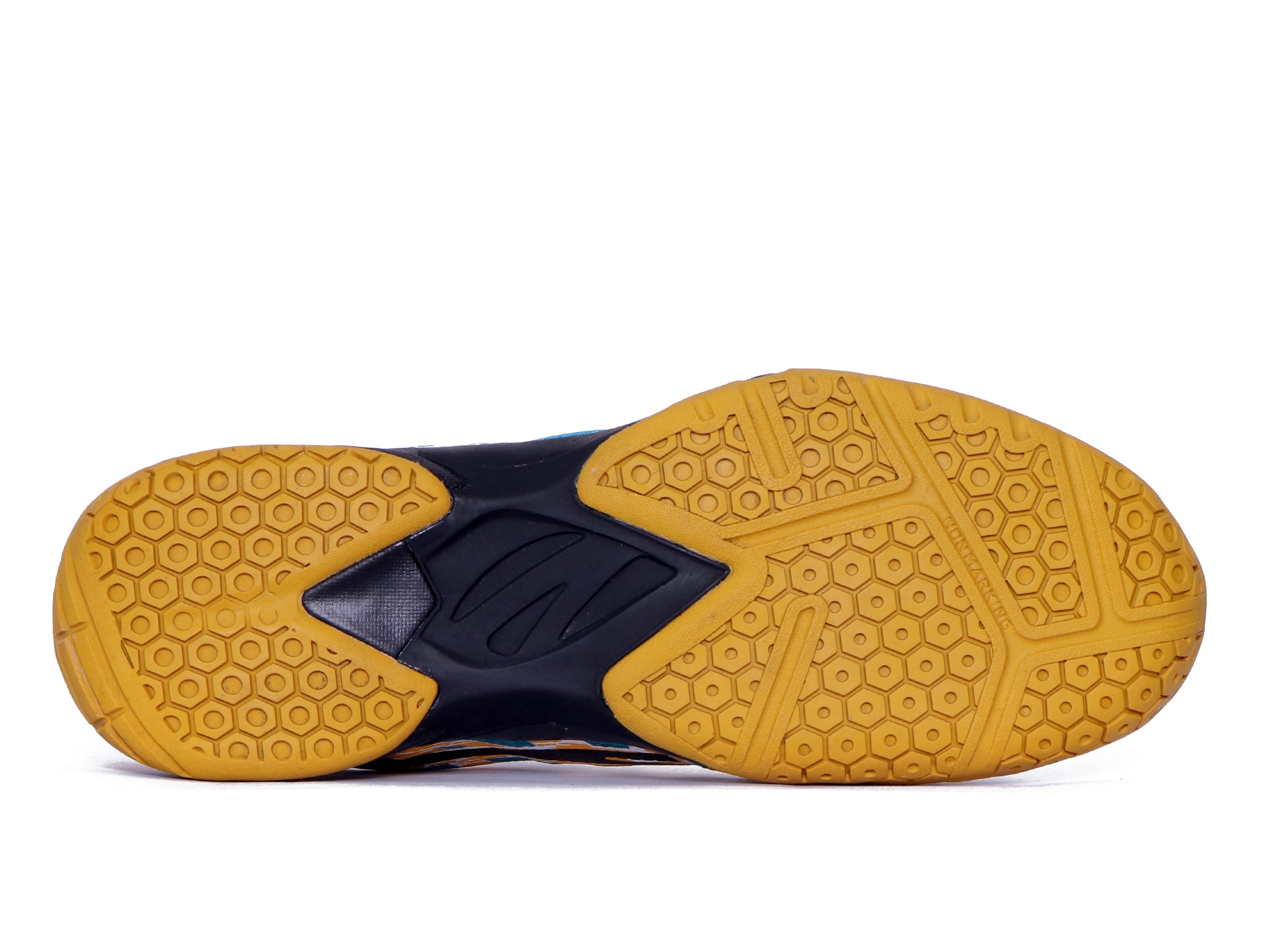 A pair of white QUIVE SEGA RP24 badminton squash court trainers with black accents and a textured sole.