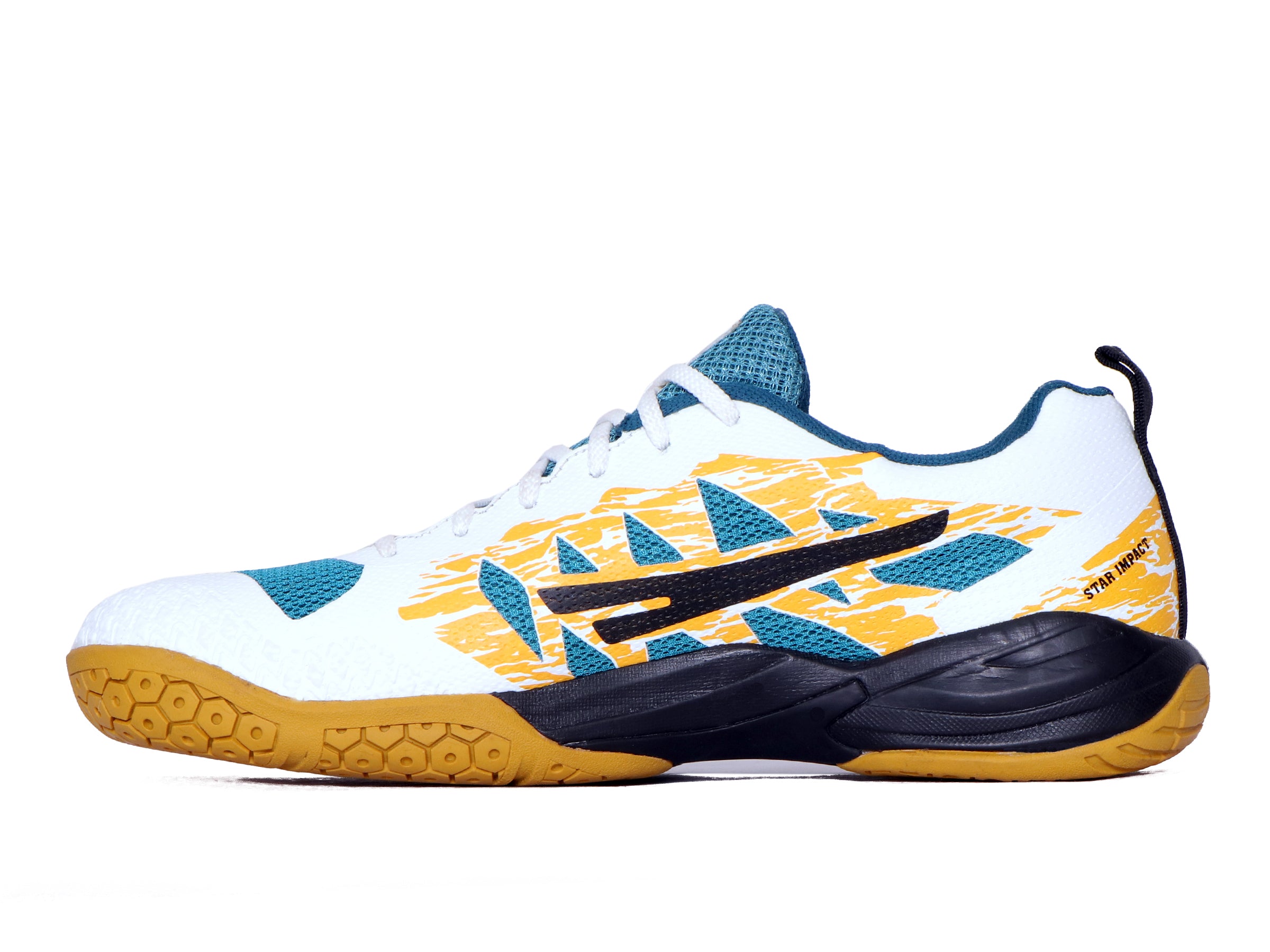 A pair of white QUIVE SEGA RP24 badminton squash court trainers with black accents and a textured sole.
