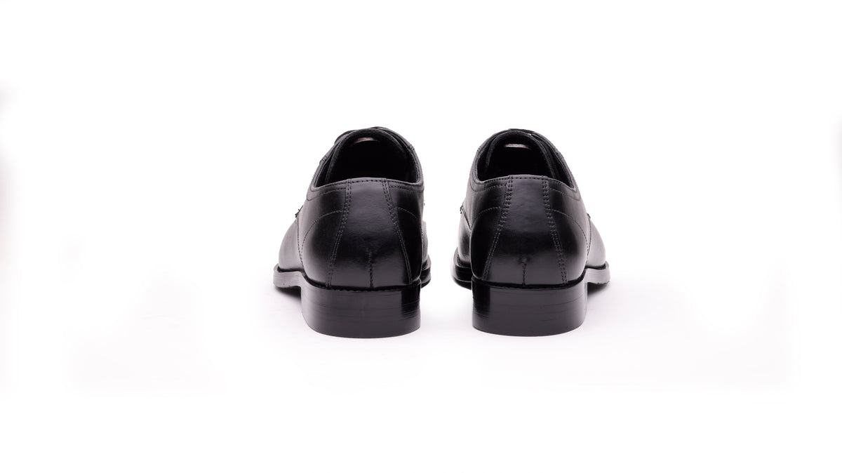 Black QUIVE London Harrington leather Derby shoes, heel view