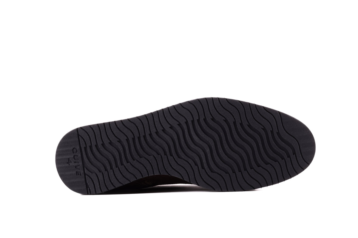 Black QUIVE London Chester chukka boot, rubber outsole