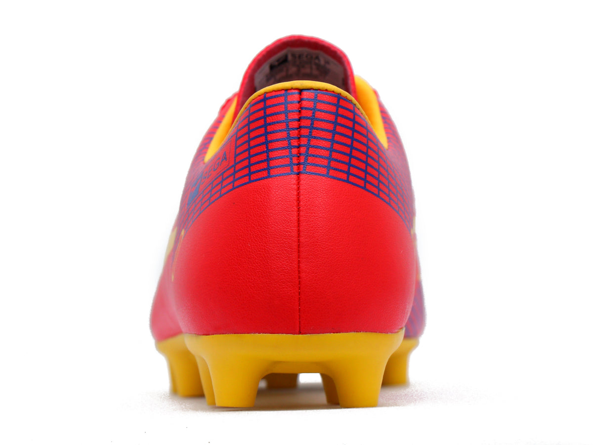 SEGA QUIVE Kids' Spectra football trainers, red studded rear heel view