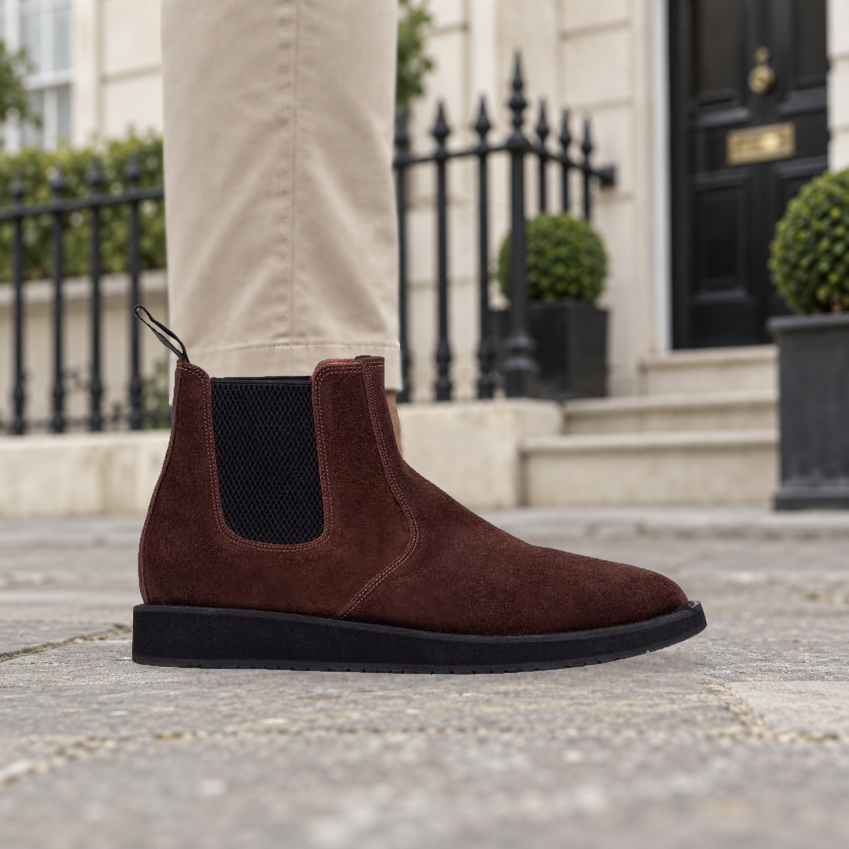 QUIVE London Mayfair suede Chelsea boots brown in a lifestyle setting
