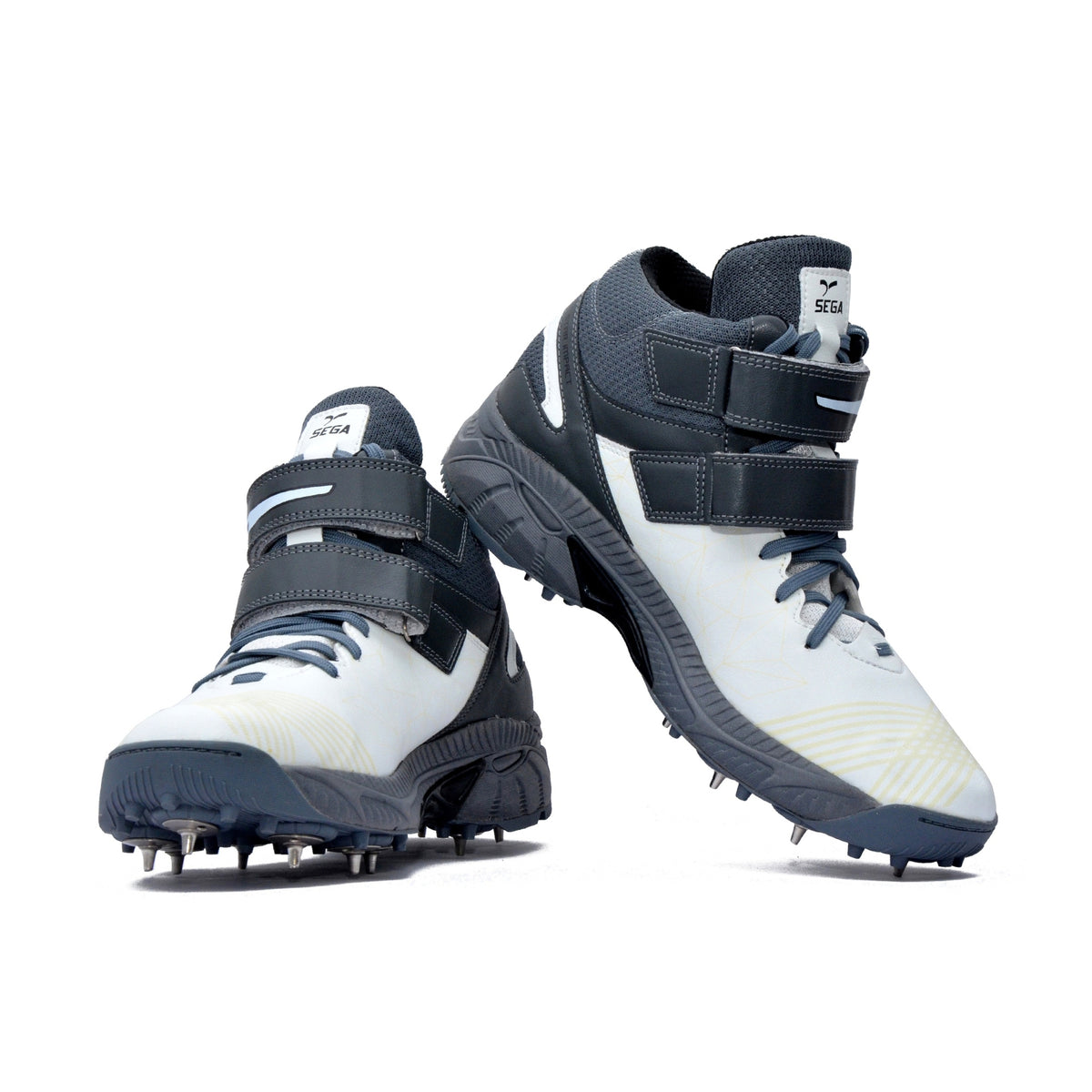 QUIVE SEGA Bold Cricket Shoes – Metal Spikes in white grey – product view 2
