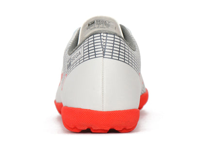 SEGA QUIVE Kids' Spectra football trainers, white indoor-shoe rear heel view