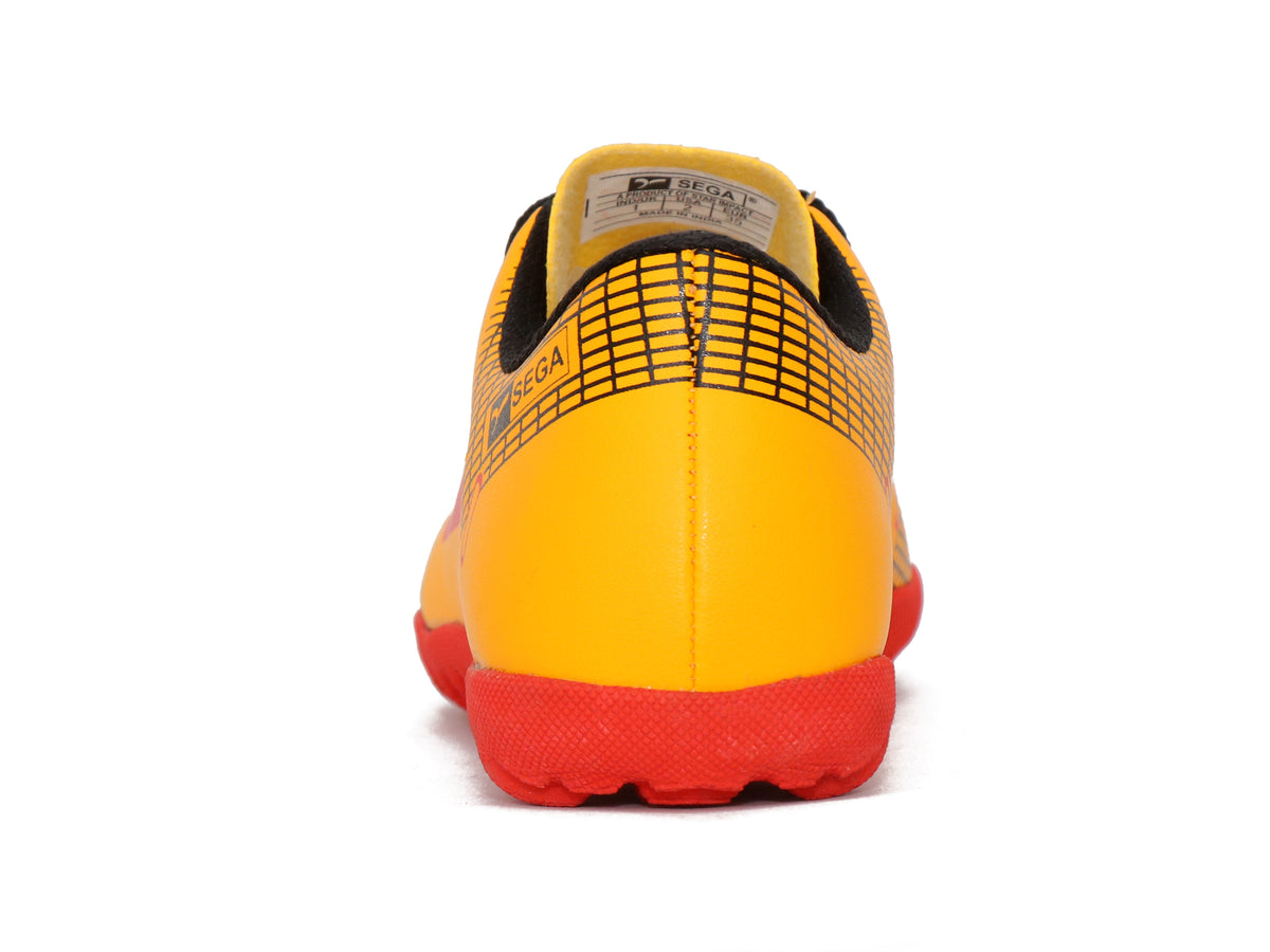 SEGA QUIVE Kids' Spectra football trainers, yellow indoor-shoe rear heel view